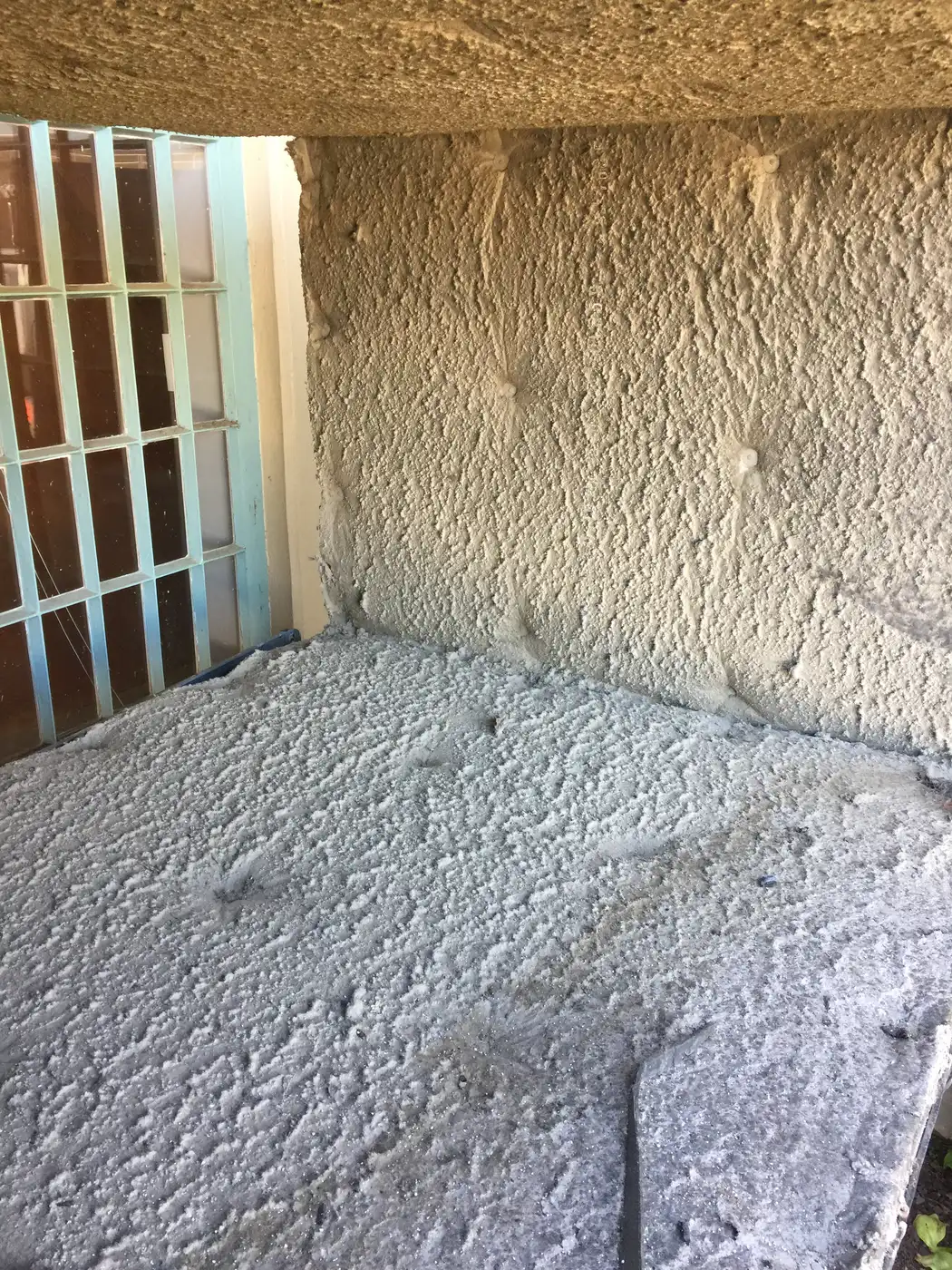 Dirty lined duct corner before cleaning at Oregon State Penitentiary, Salem