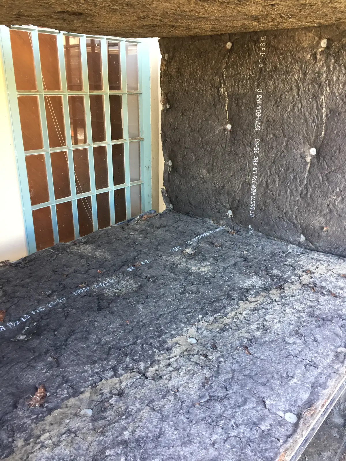 Same lined duct corner after NWBreeze cleaning at Oregon State Penitentiary